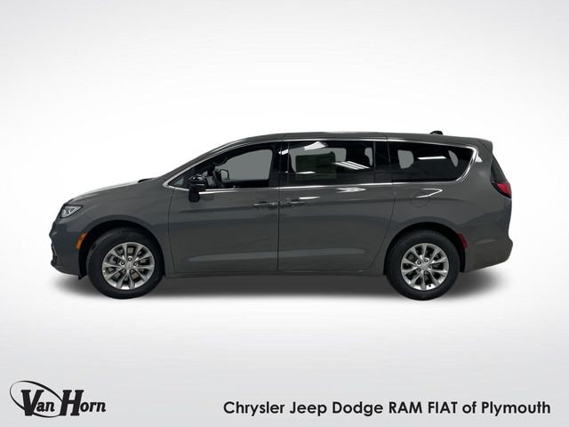 2025 Chrysler Pacifica photo 10