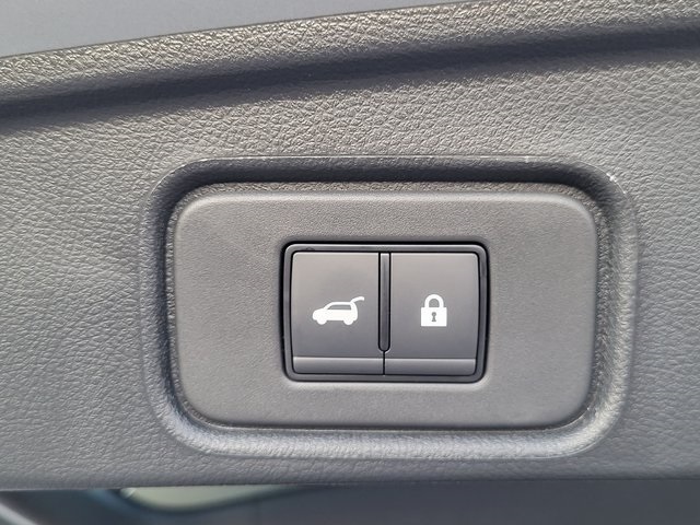 2025 Nissan Pathfinder SV photo 4