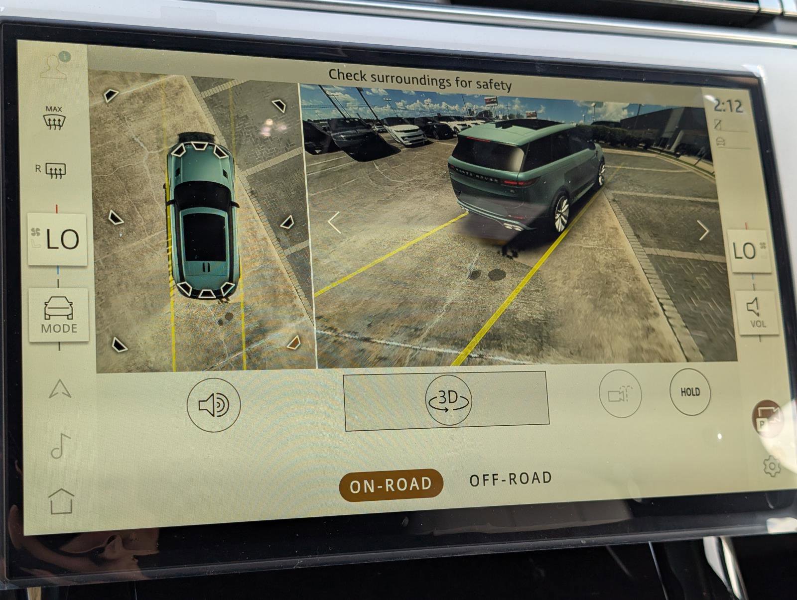 2025 Land Rover Range Rover Sport SE photo 13