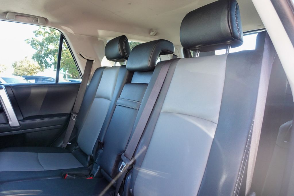 2023 Toyota 4Runner SR5 Premium photo 27