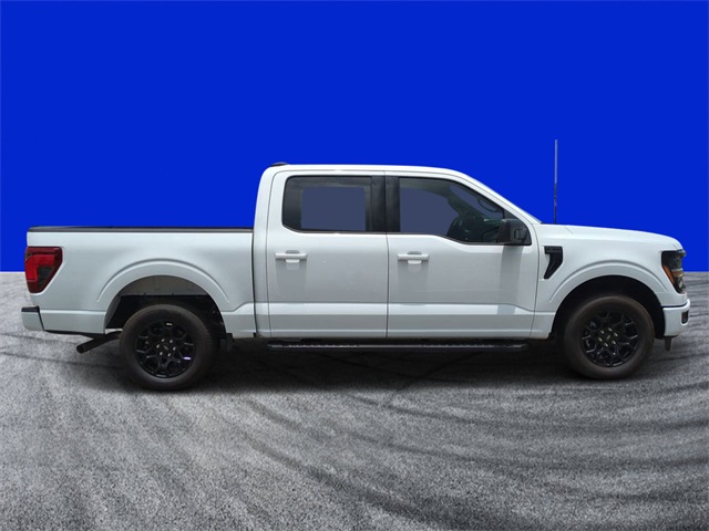 2025 Ford F-150 XLT photo 2
