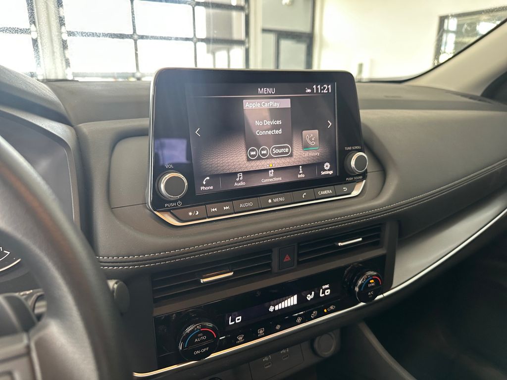 2024 Nissan Rogue SV photo 11