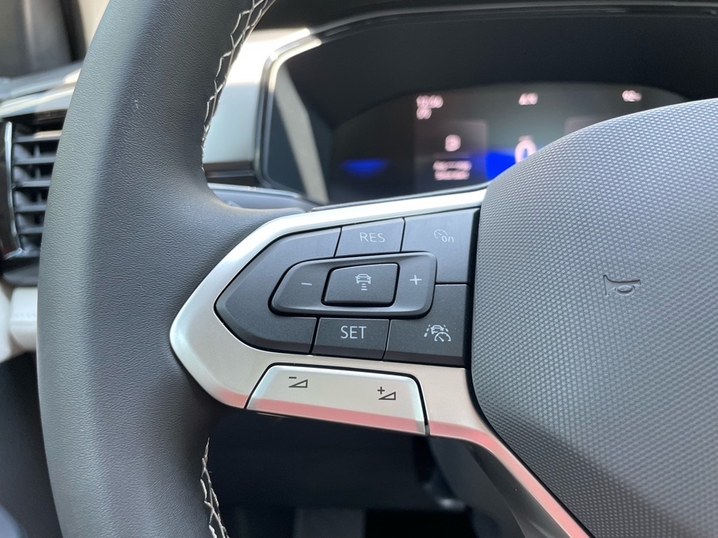 2025 Volkswagen Taos S photo 5