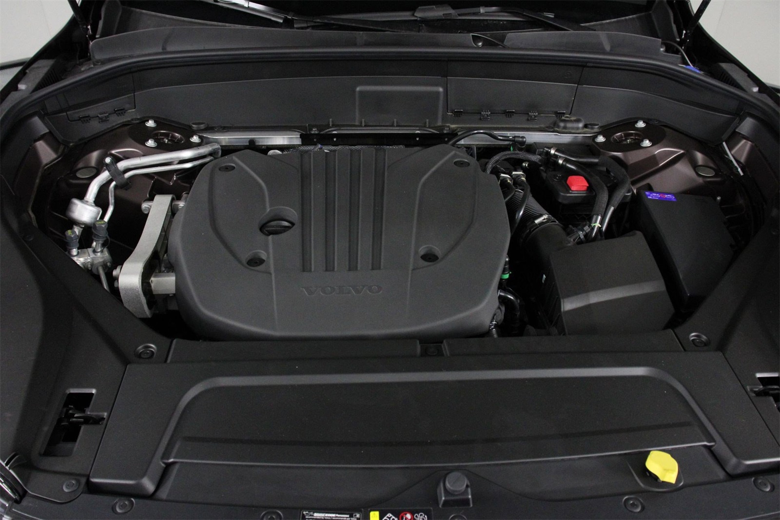 2025 Volvo XC90 B5 Plus photo 11