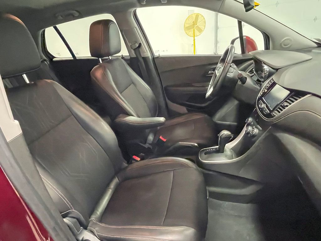 2017 Chevrolet Trax LT photo 19