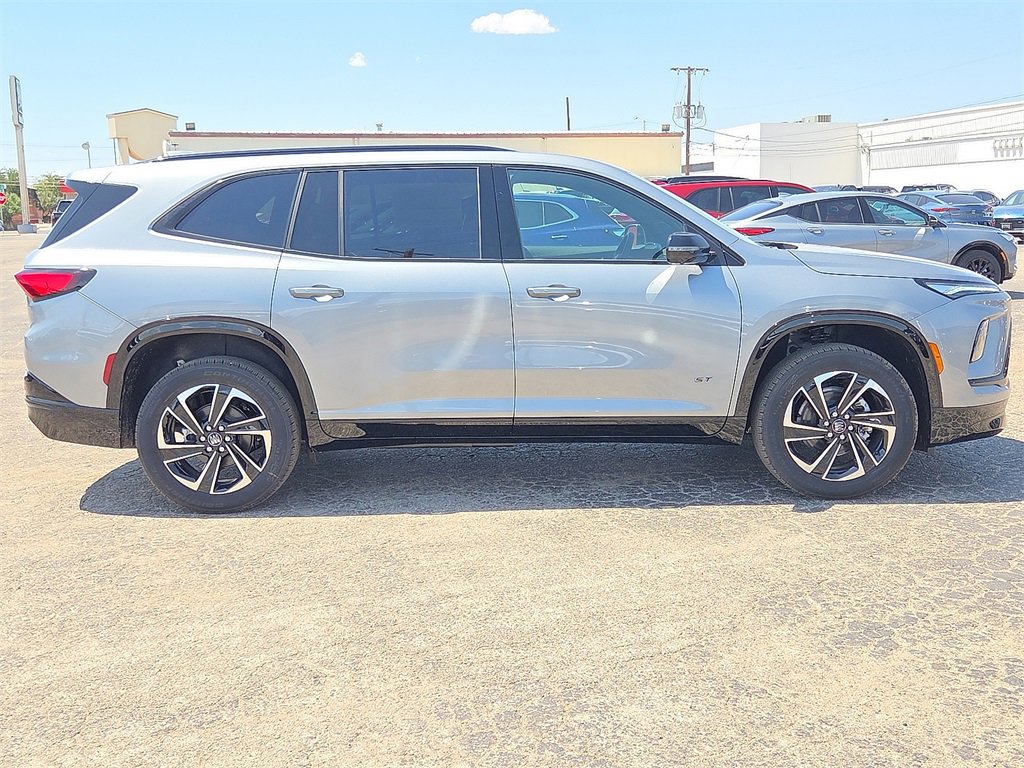 2026 Buick Enclave Sport Touring photo 4
