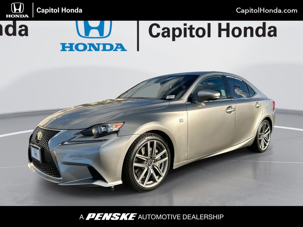 2016 Lexus IS 200t's photo