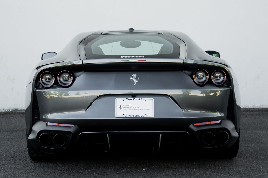 2018 Ferrari 812 Superfast photo 9