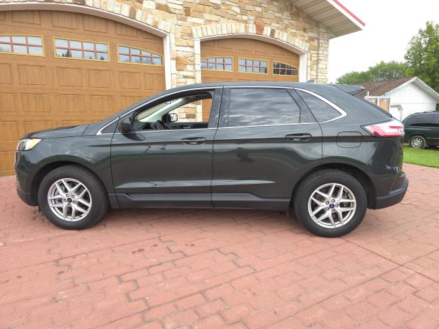 2023 Ford Edge SEL photo 6
