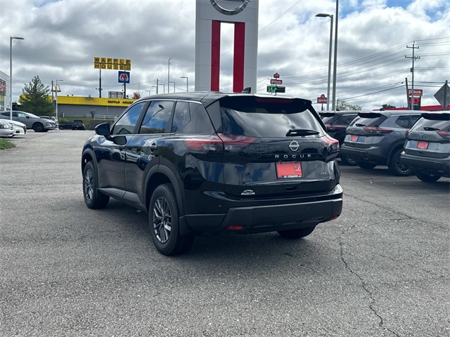 2026 Nissan Rogue S photo 3