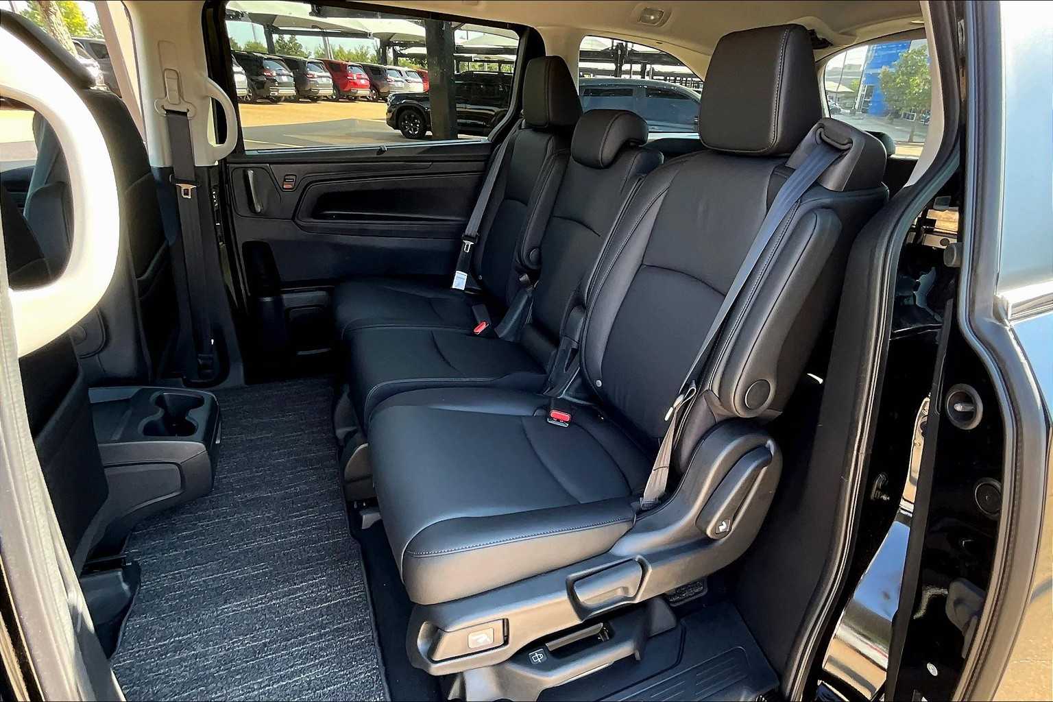 2025 Honda Odyssey EX-L photo 18