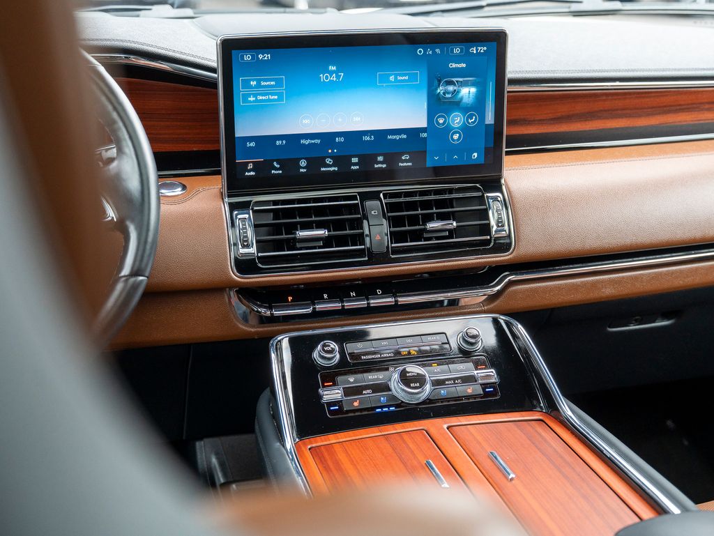 2024 Lincoln Navigator L Reserve photo 17