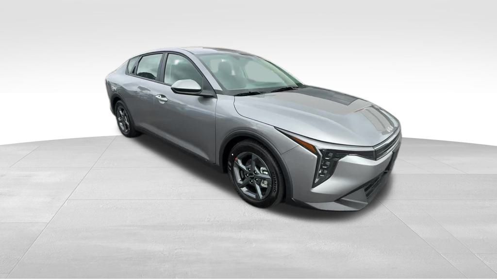2025 Kia K4 LXS photo 8