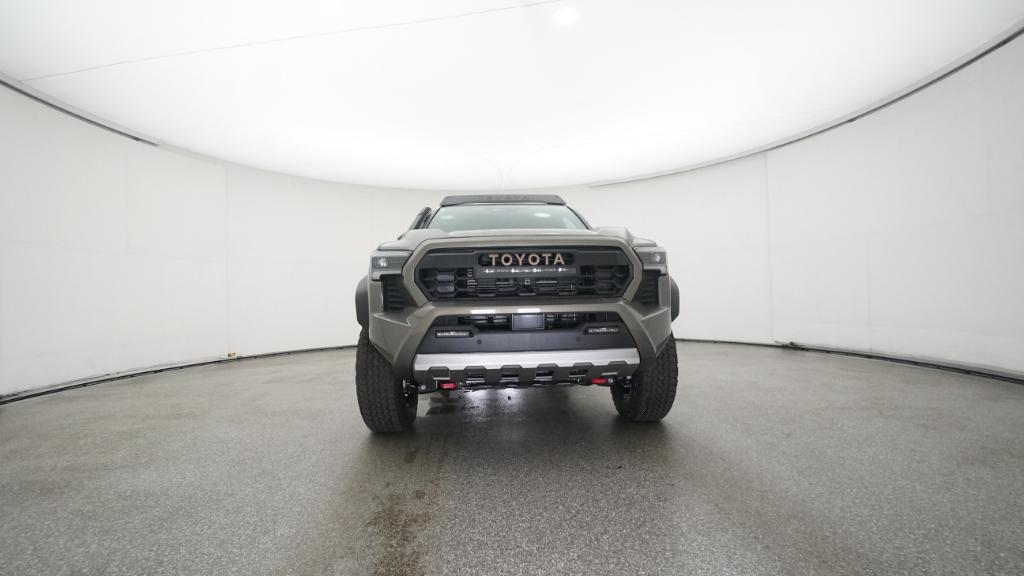 2025 Toyota Tacoma Trailhunter photo 3
