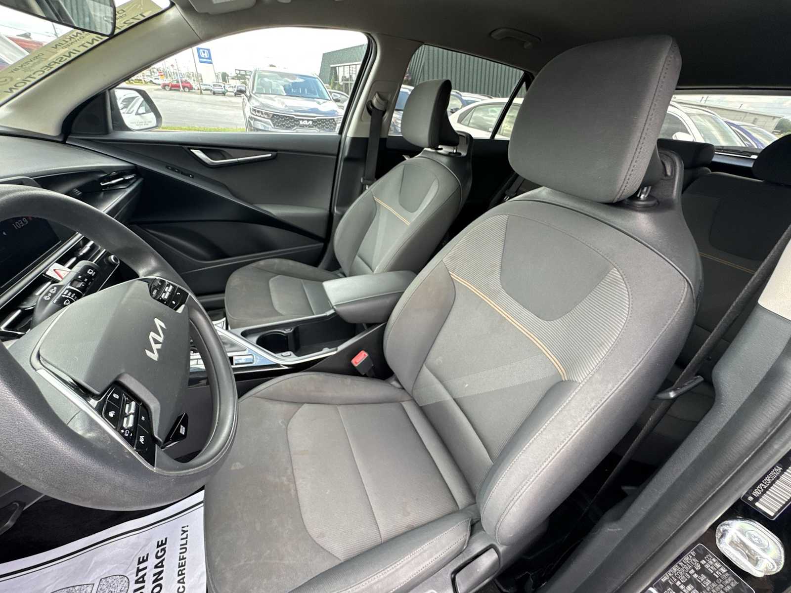 2024 Kia Niro LX photo 11