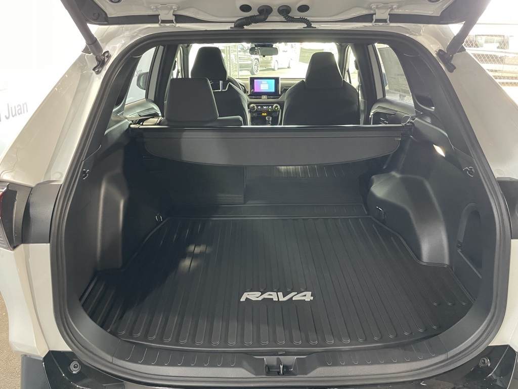 2024 Toyota RAV4 Hybrid SE photo 22