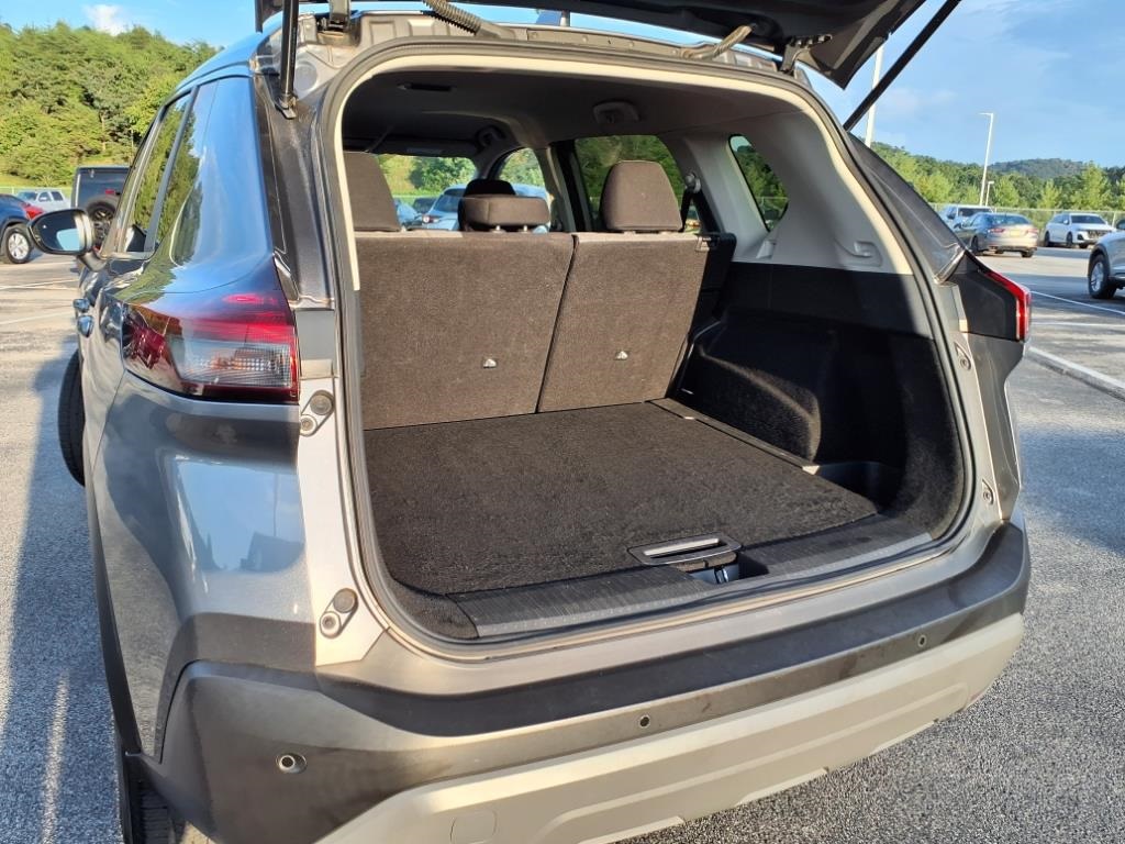2023 Nissan Rogue SV photo 22