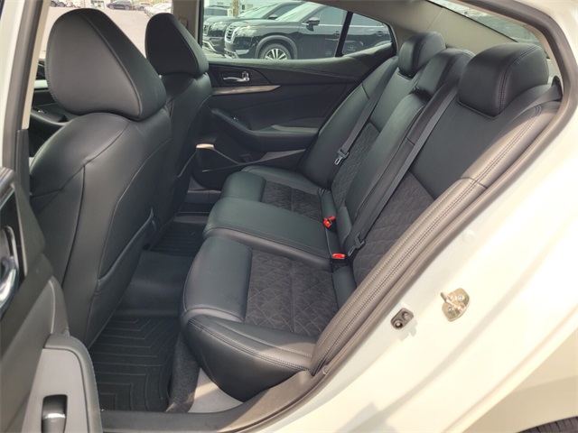 2018 Nissan Maxima SR photo 9