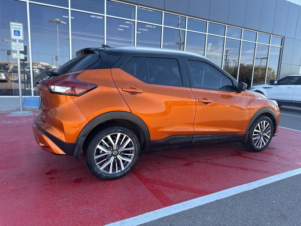2021 Nissan Kicks SV photo 3