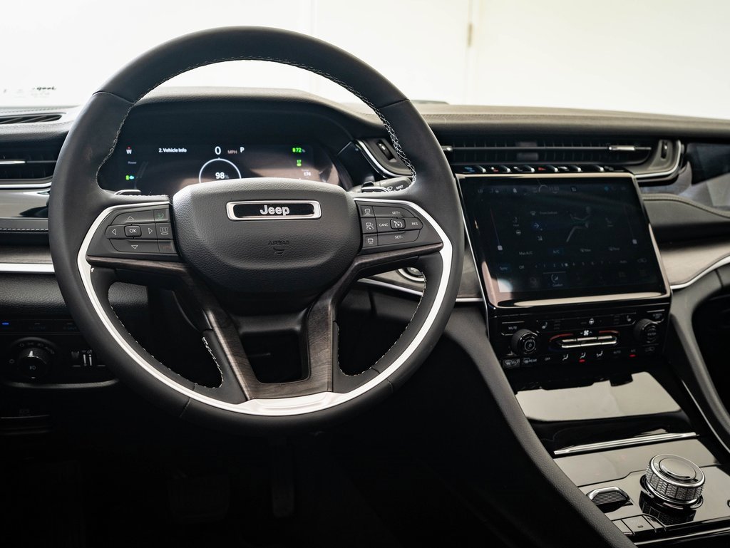 2023 Jeep Cherokee 4xe photo 3