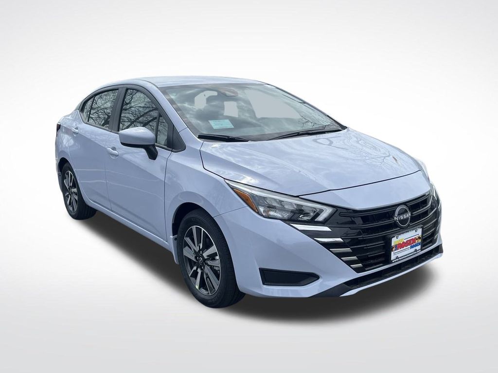 2025 Nissan Versa SV photo 7