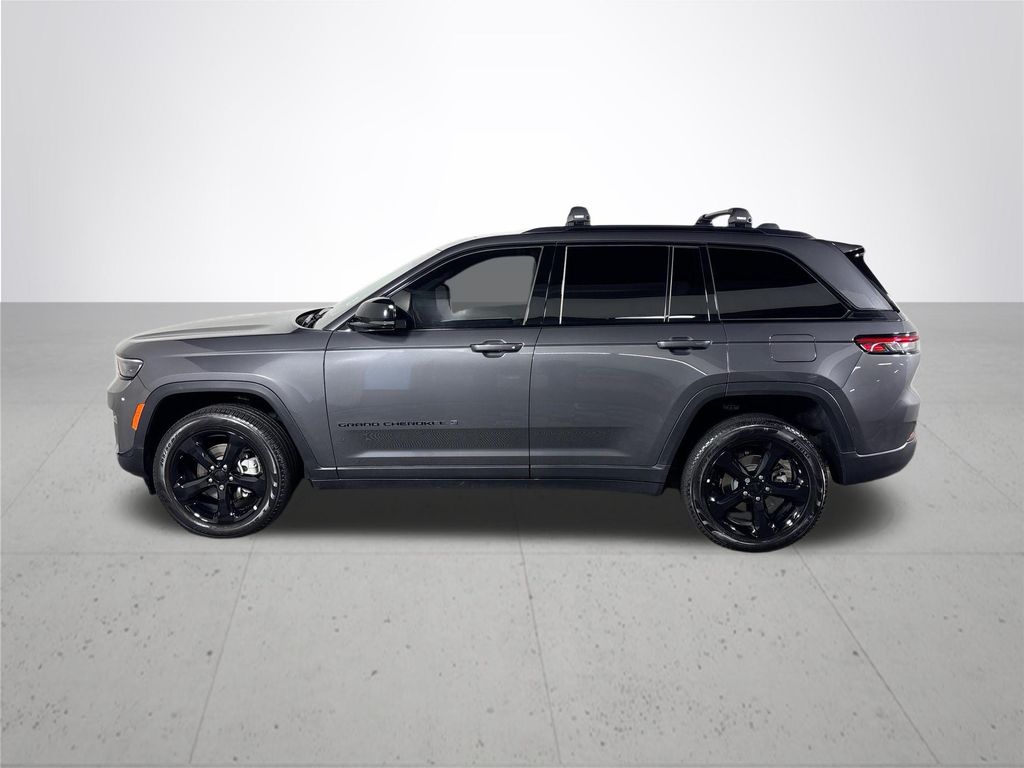 2024 Jeep Grand Cherokee Limited photo 9