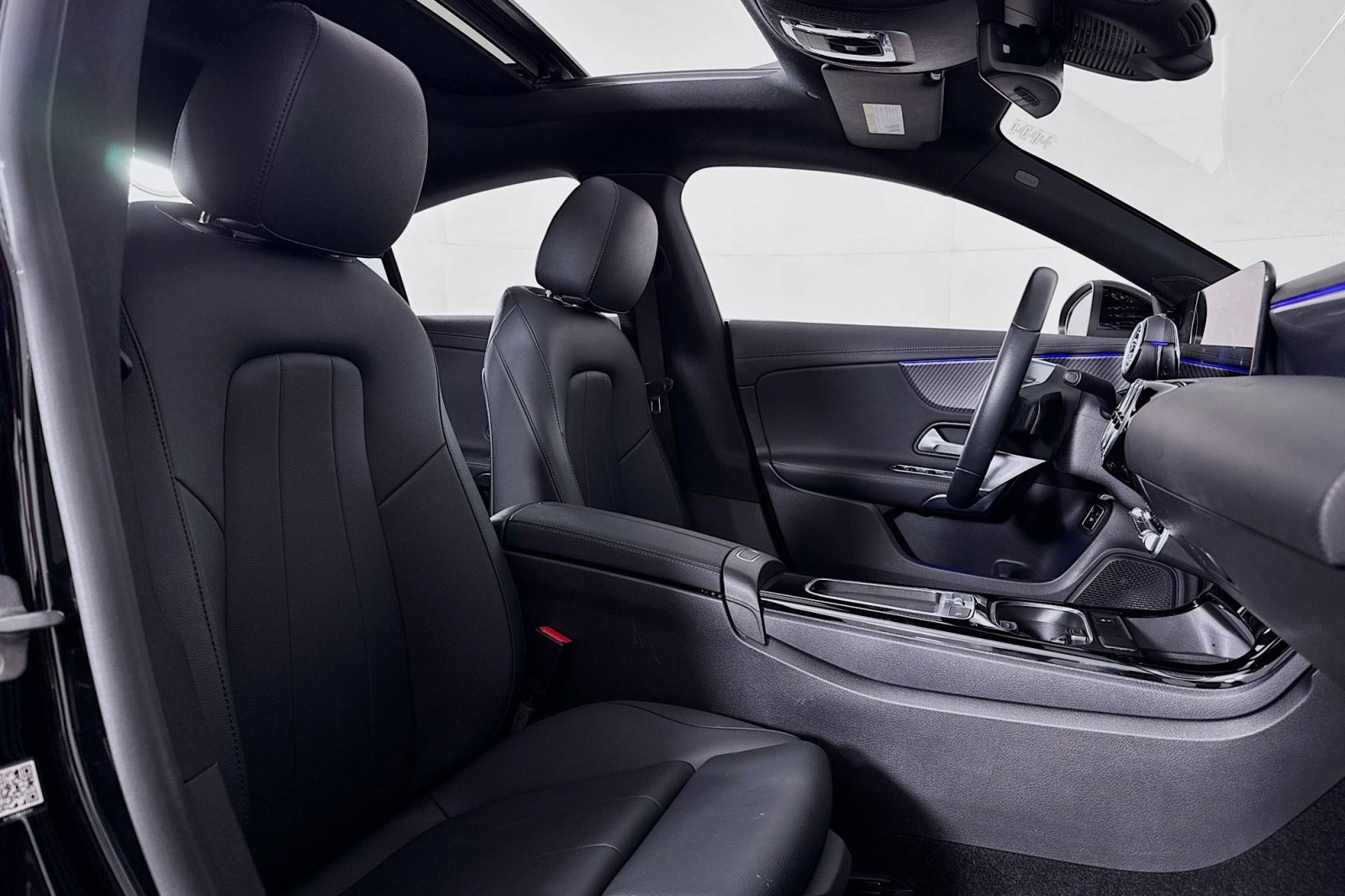 2025 Mercedes Benz CLA 250 4MATIC photo 6