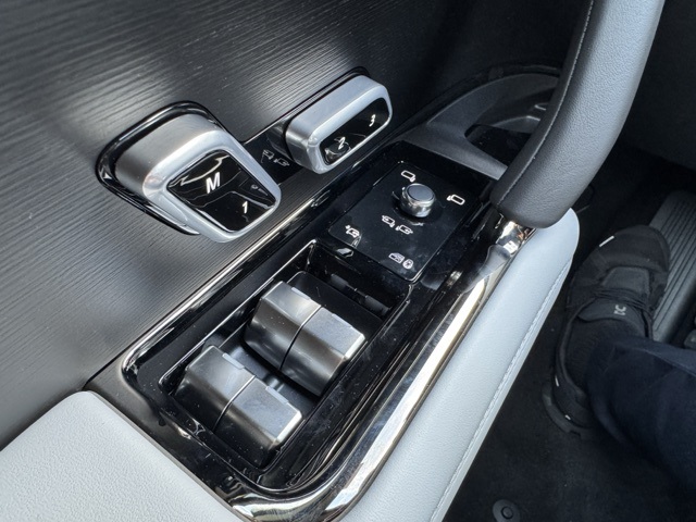 2025 Land Rover Range Rover Sport SE photo 28