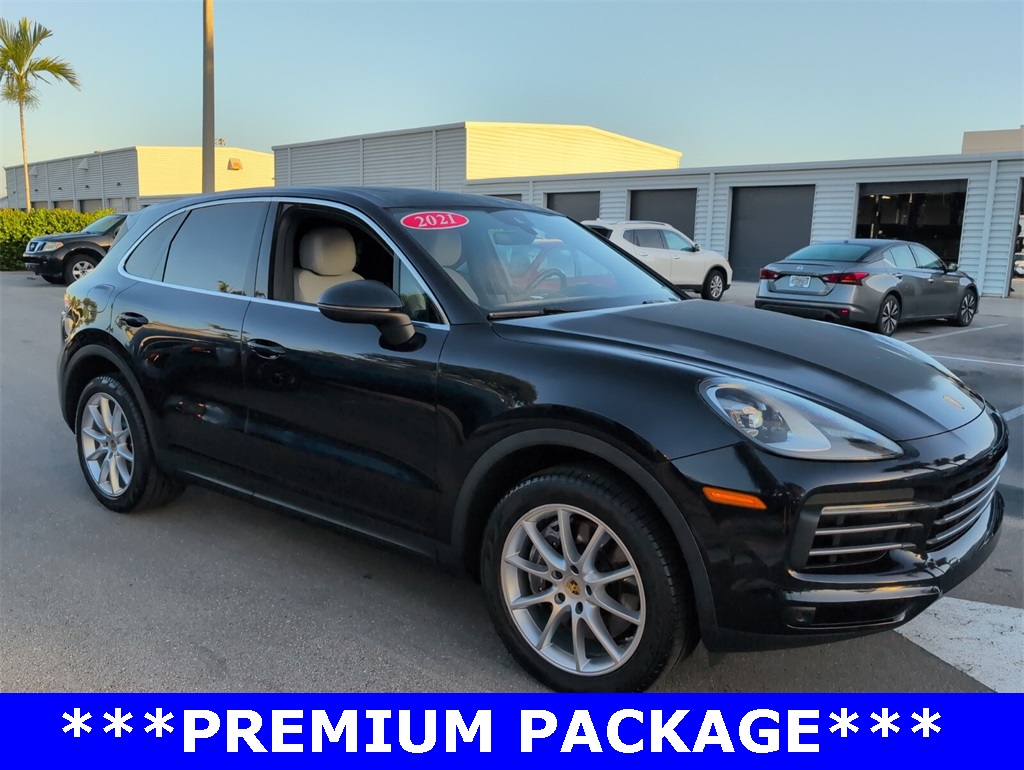 2021 Porsche Cayenne Base photo 3