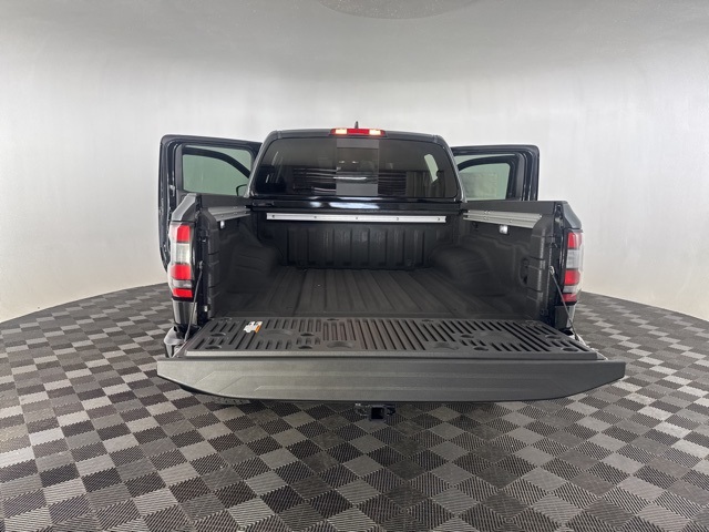 2025 Nissan Frontier PRO-4X photo 13