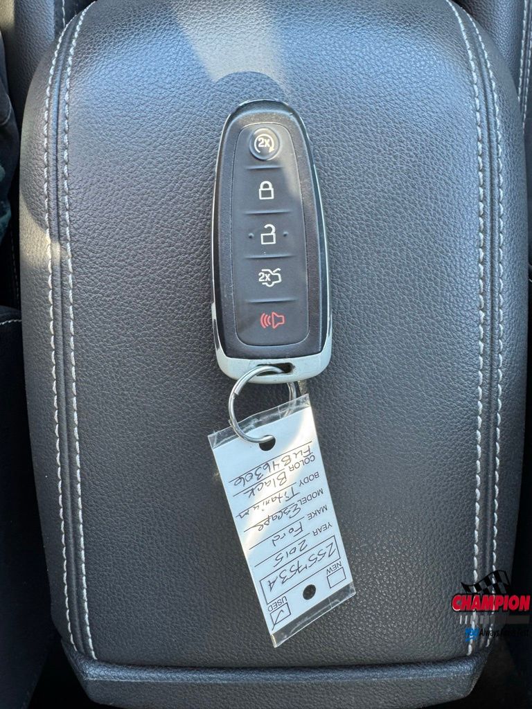 2015 Ford Escape Titanium photo 14