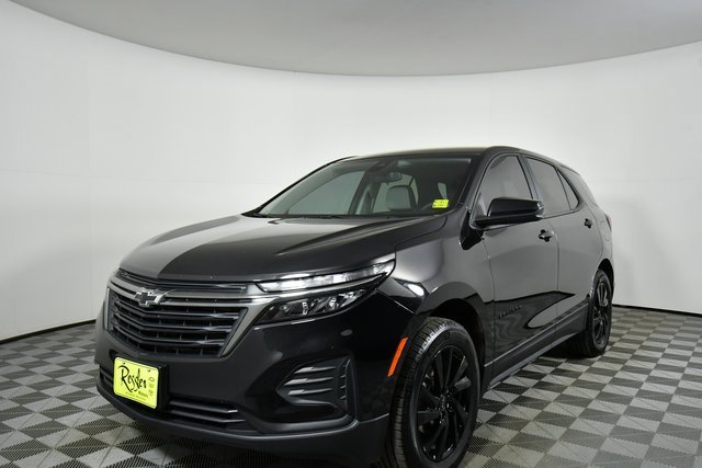 2024 Chevrolet Equinox LS photo 2