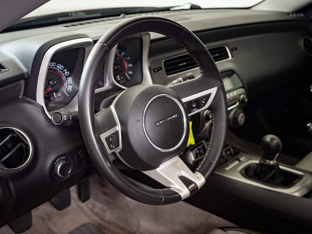 2010 Chevrolet Camaro 2SS photo 4