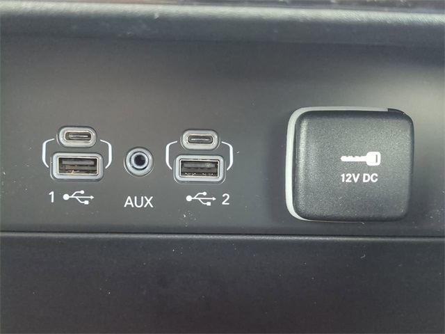 2025 Jeep Grand Cherokee Laredo Altitude photo 24