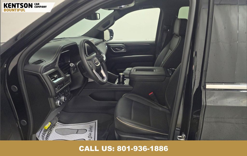2024 Gmc Yukon XL SLT photo 2