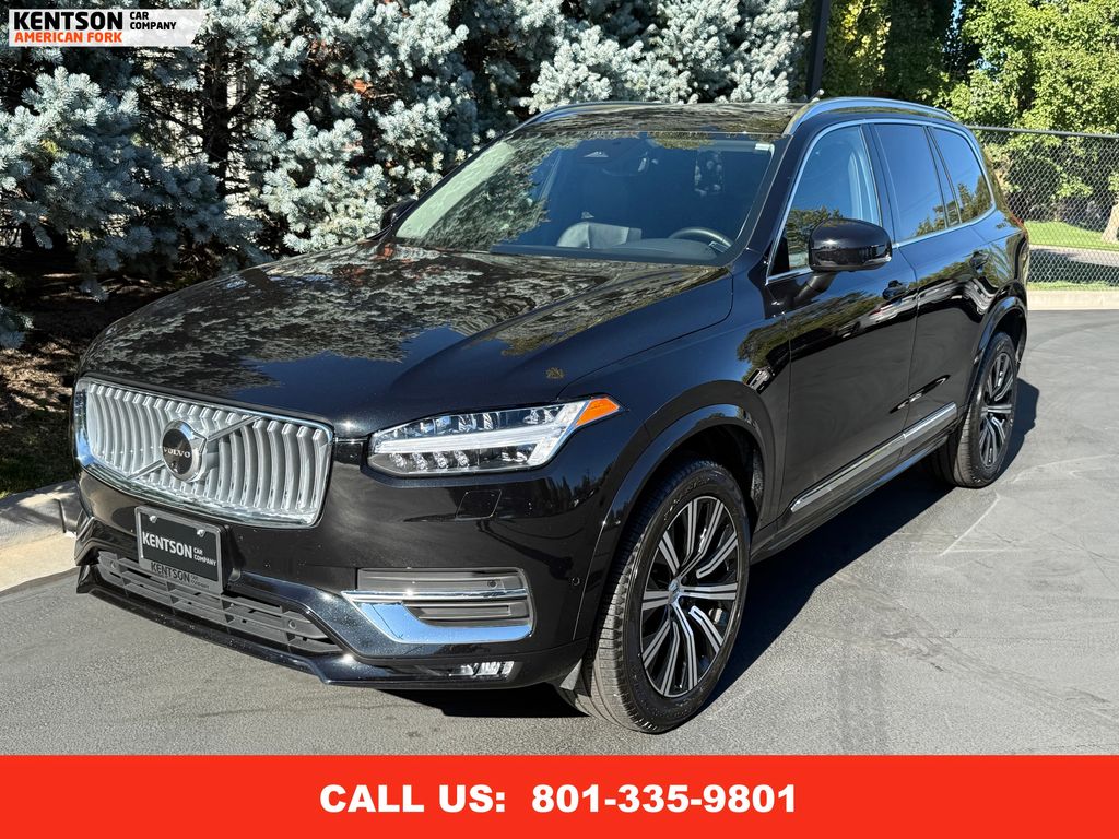 2025 Volvo XC90 Plus photo 3