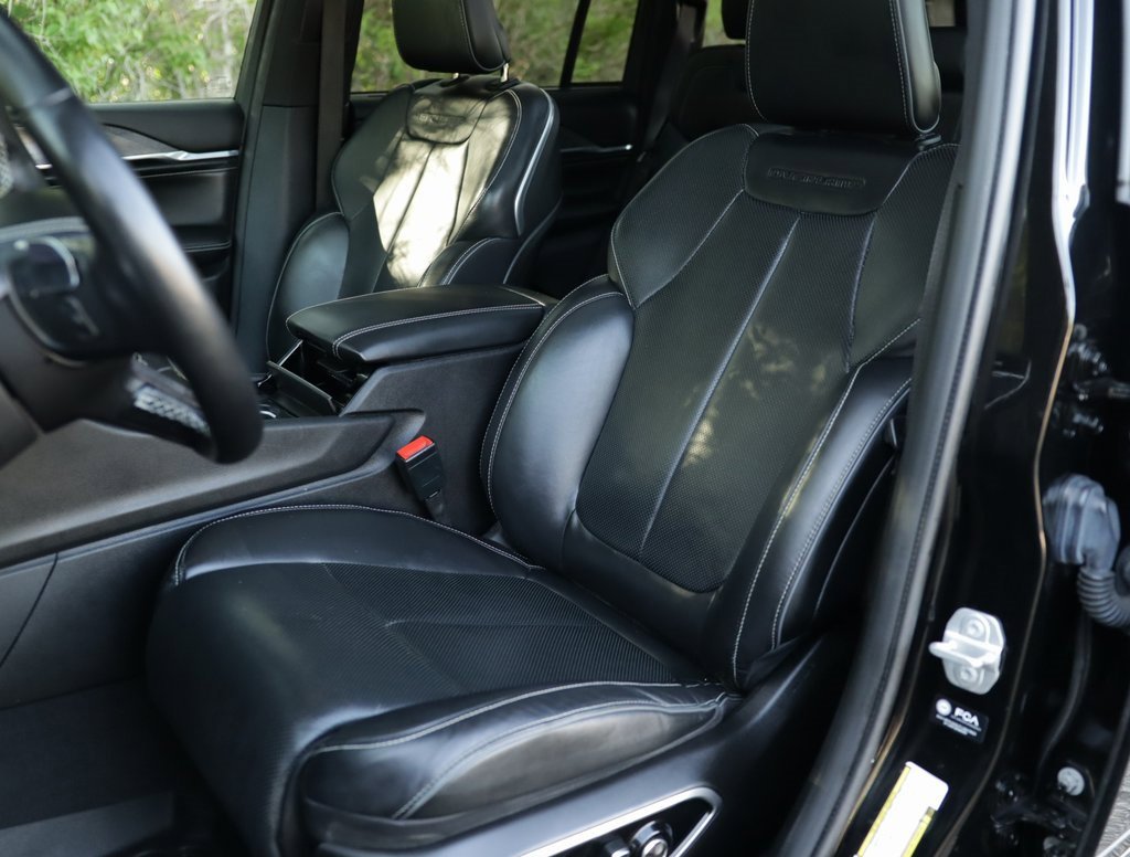 2022 Jeep Grand Cherokee Overland photo 26