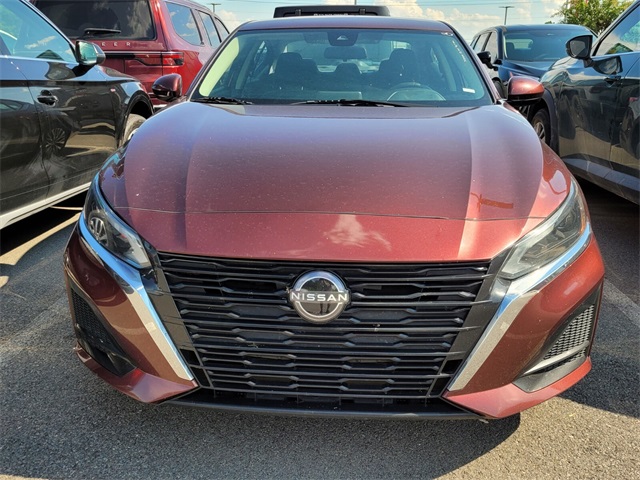 2023 Nissan Altima 2.5 SV photo 2