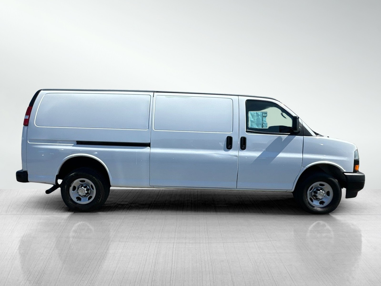 2023 Chevrolet Express 2500 Work Van Cargo photo 3