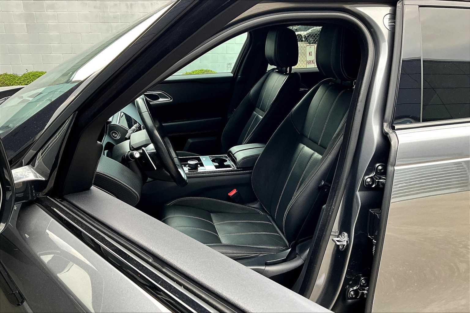 2018 Land Rover Range Rover Velar R-Dynamic SE photo 7