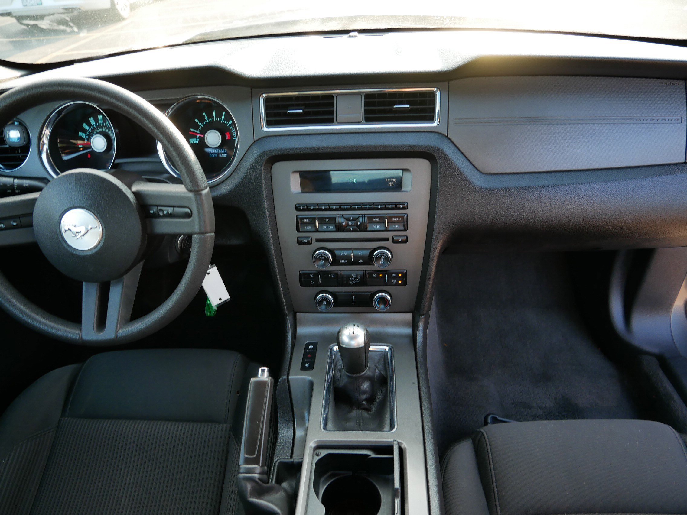 2011 Ford Mustang V6 photo 10
