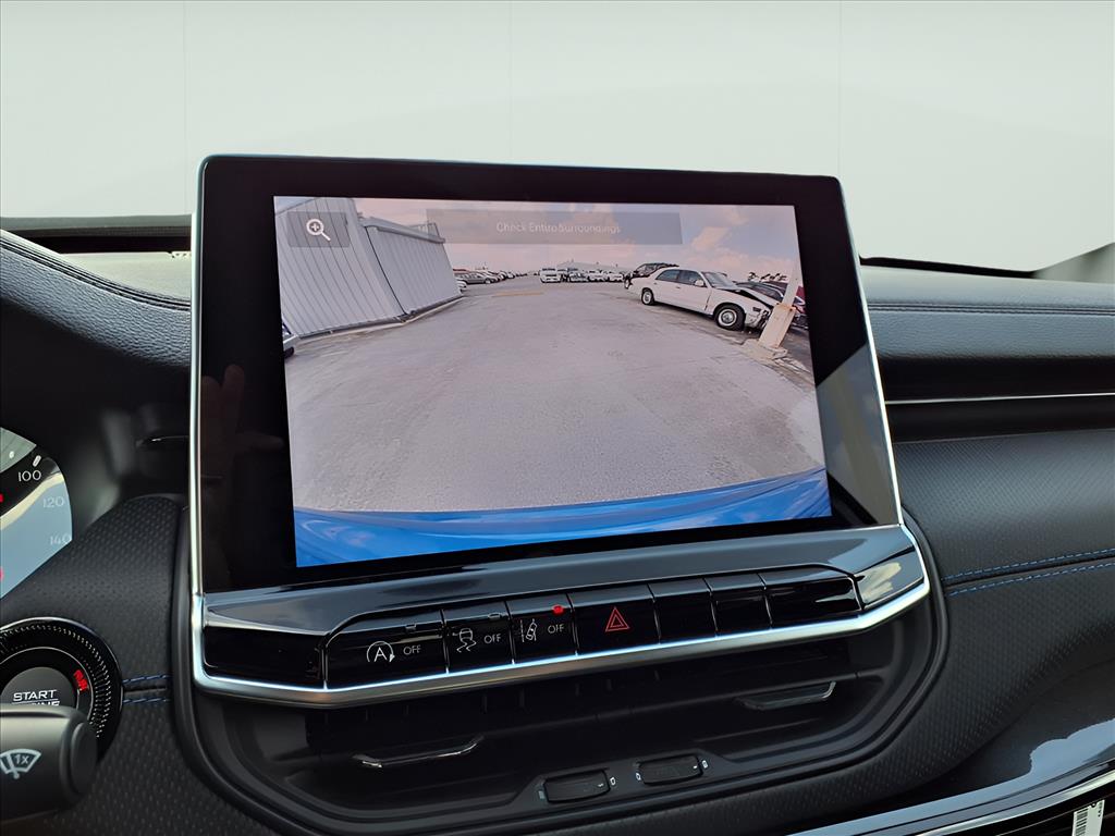 2026 Jeep Compass Latitude Altitude photo 9