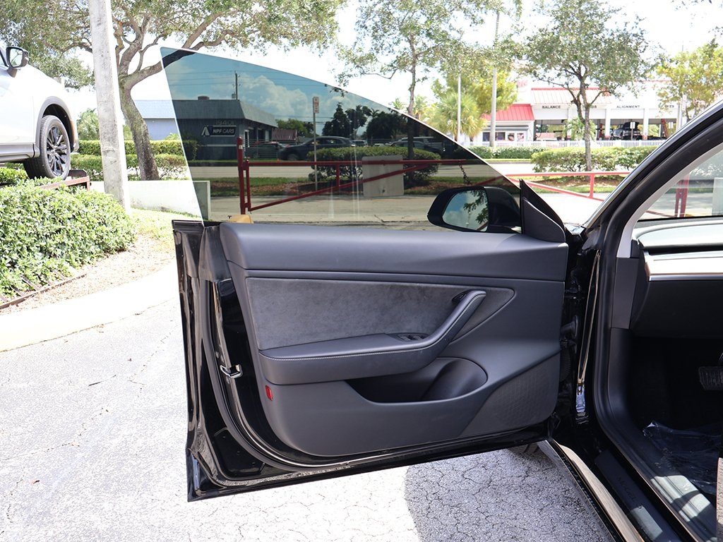 2021 Tesla Model 3 Long Range photo 24