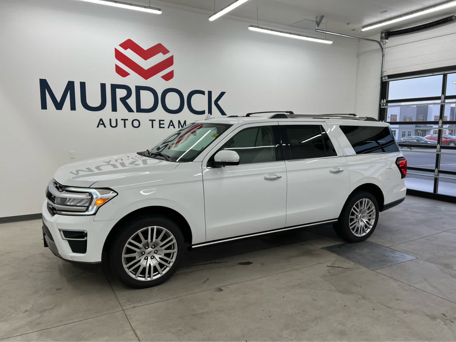 2024 Ford Expedition Limited's photo