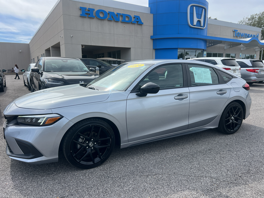 2024 Honda Civic Hatchback Sport's photo