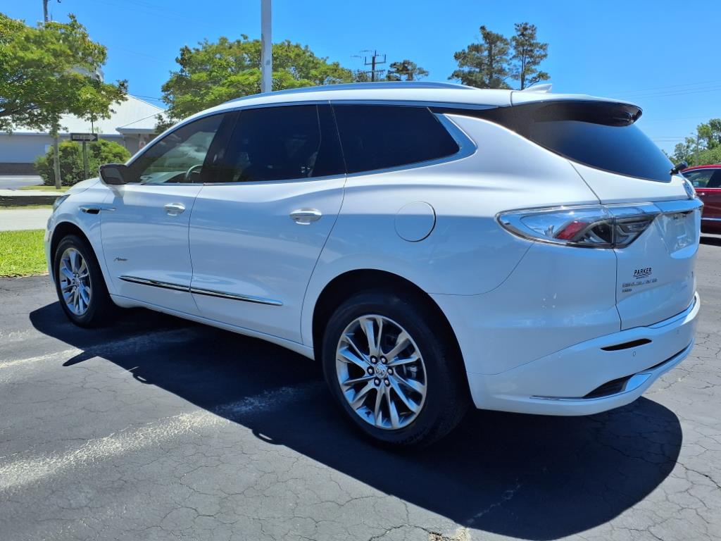 2024 Buick Enclave Avenir photo 4
