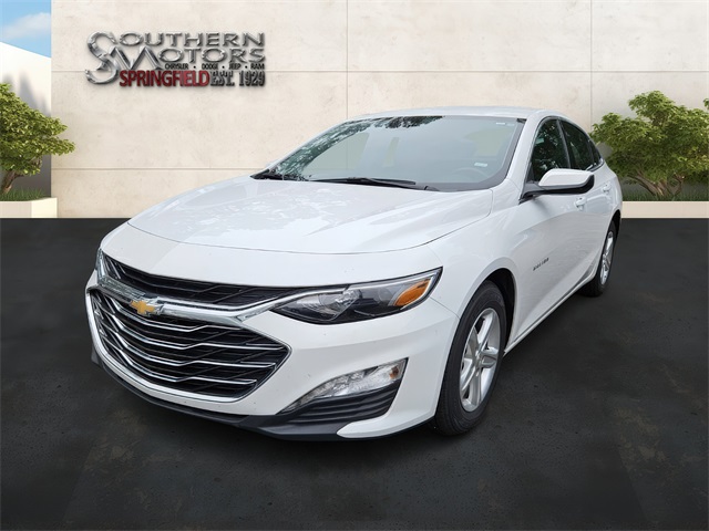 2024 Chevrolet Malibu 1LT photo 2