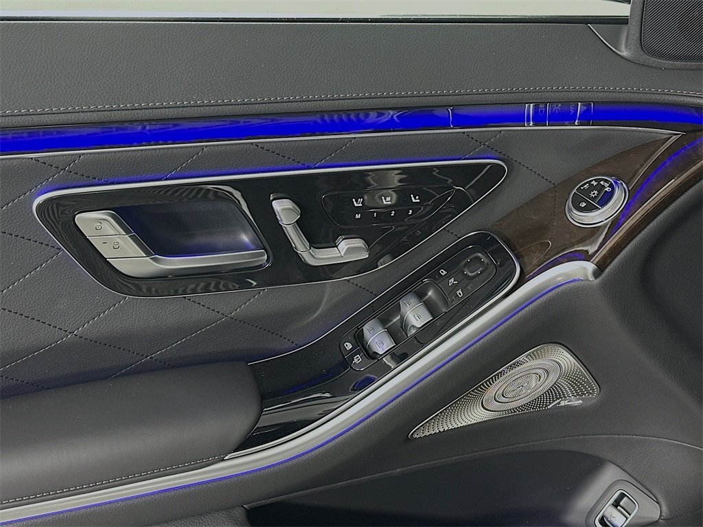 2026 Mercedes Benz S 580 4MATIC photo 18