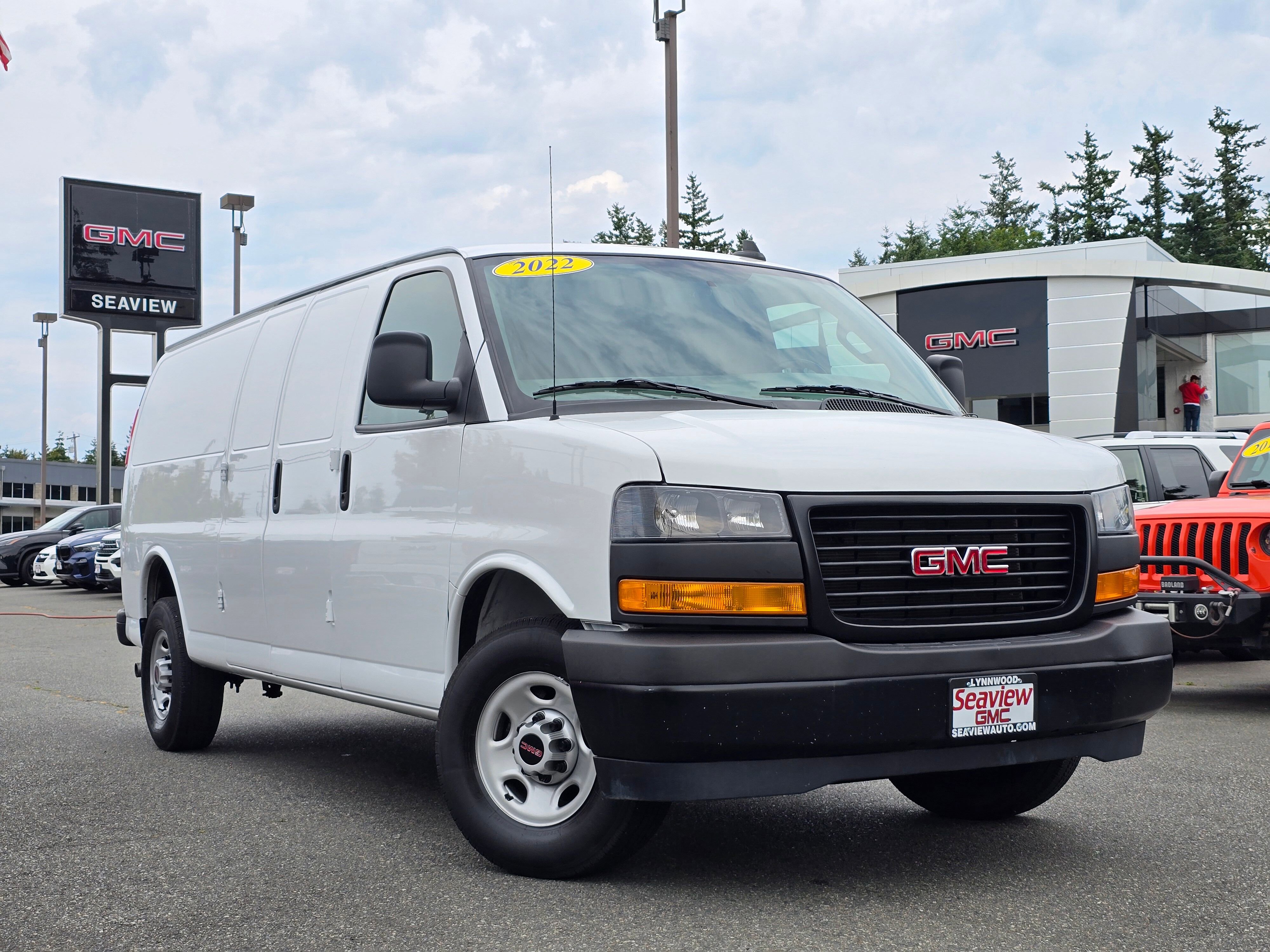 2022 GMC Savana Cargo Work Van's photo