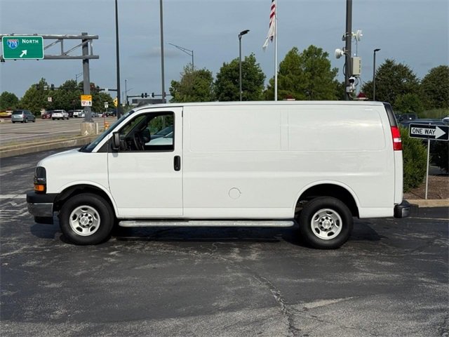 2023 Chevrolet Express Cargo 2500 photo 2